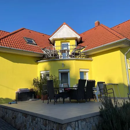 Apartamento Csikos *