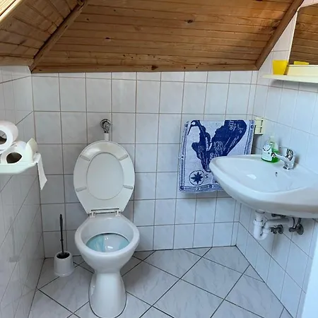 Csikos Apartment *