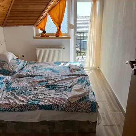 Csikos Apartment