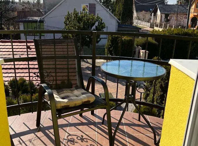 Csikos Apartament Gyenesdiás