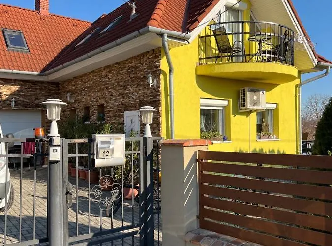 Csikos Apartament Gyenesdiás