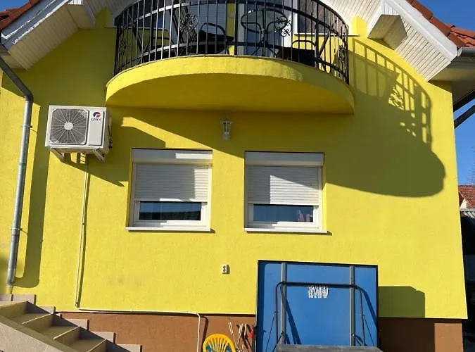 Csikos Apartament
