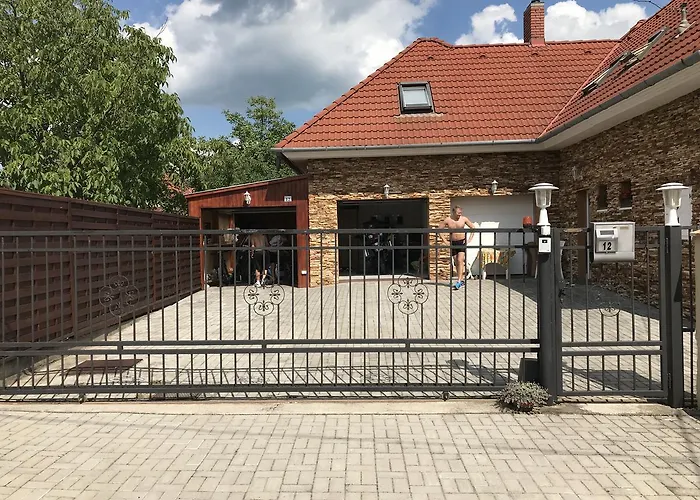 Csikos Apartament